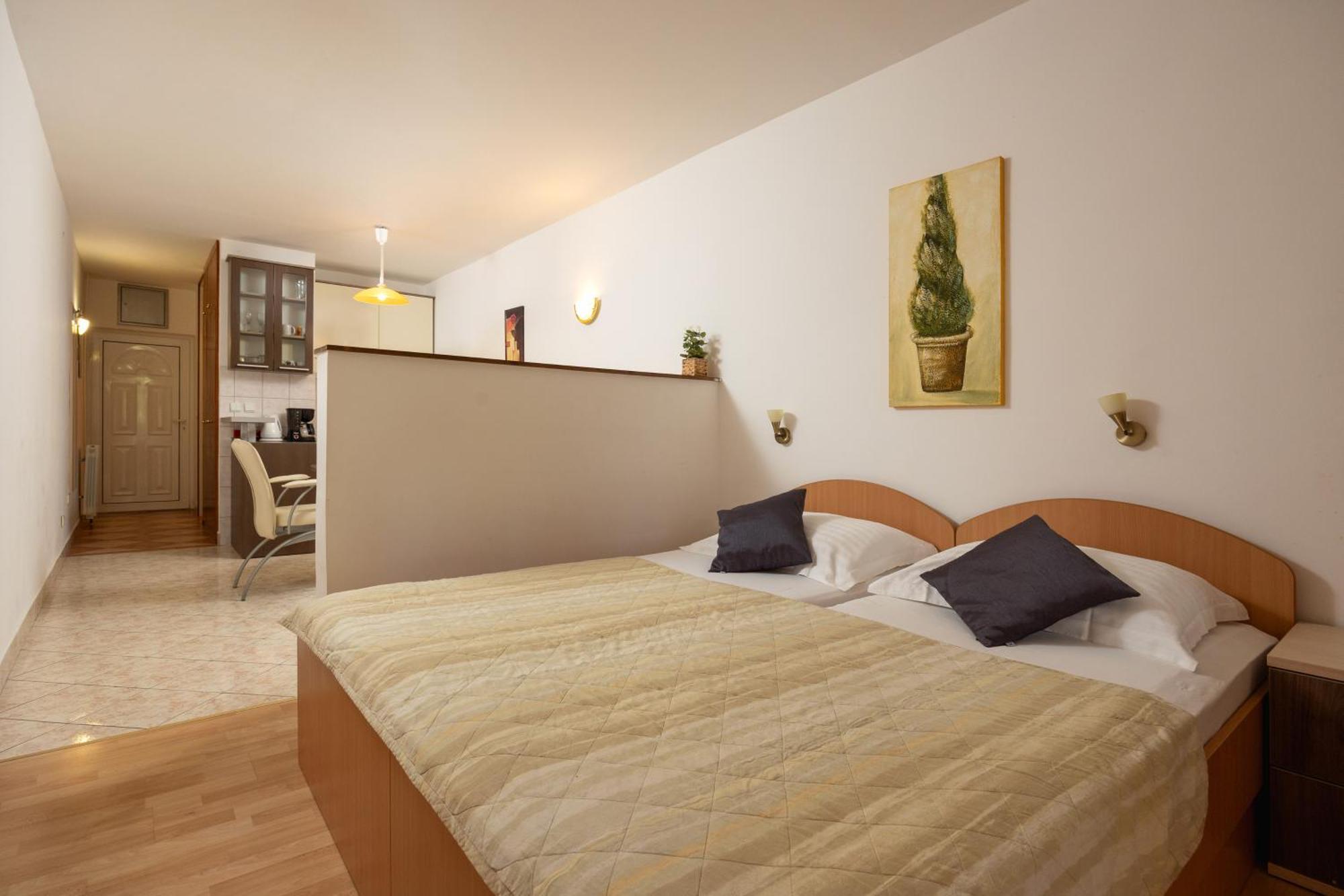 Premium Apartments - Lavica Beach Podstrana Exterior photo
